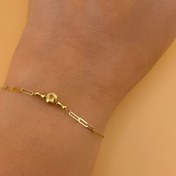 تصویر دستبند طلا ظریف با گوی مرکزی و زنجیر هرمس | انتخابی مدرن و شیک 