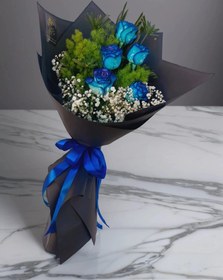 تصویر دسته گل طبیعی رز آبی 