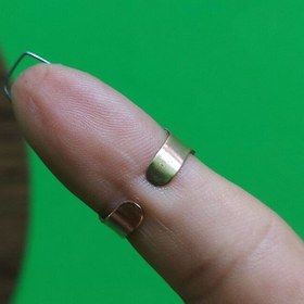 تصویر مضراب سه تار فلزی مسی 