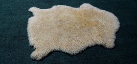تصویر پوست گوسفند طبیعی MERINO SHEEPSKIN