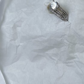 تصویر حلقه و پشت حلقه 