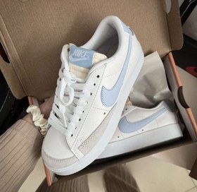 Nike on sale blazer 42