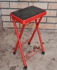 تصویر چهارپایه تاشو فلزی با روکش ضدلغزش 