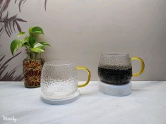 تصویر لیوان پیرکس برفی دسته طلایی Pyrex snow glass with gold handle