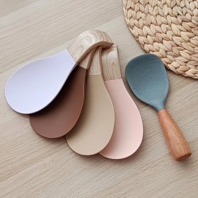 تصویر زیر قاشقی سیلیکونی 