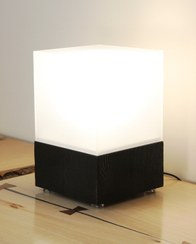 تصویر چراغ رومیزی P1 - Pine 