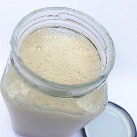 تصویر کف عسل کنار 