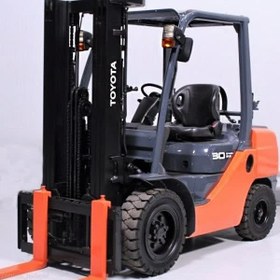 تصویر لیفتراک‌ دوگانه سوز تویوتا 