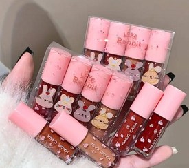 تصویر رژ خیس کره ای 