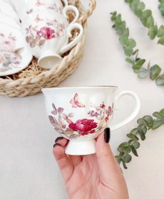 تصویر فنجان و نعلبکی گل سرخ 