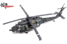 تصویر ماکت هلیکوپتر سیکورسکی MH-60 بلک هاوک نیروی هوایی امریکا | Panzerkampf 1:72 Sikorsky MH-60L Black Hawk US Army 