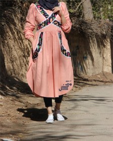 تصویر مانتو سنتی جلو بسته گلبهی ا traditional pink manto traditional pink manto
