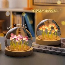 تصویر گوی شیشه ای لاله 