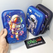 تصویر جامدادی فضانورد سایز بزرگ طرح هولوگرامی 