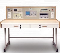 تصویر میز کار آزمایشگاه الکترونیک 
