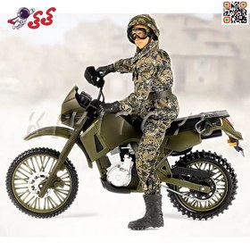 تصویر ماکت موتور کاوازاکی با اکشن فیگور سرباز 90615 برند ام اند سی KAWASAKI KLR 650 M C TOY 