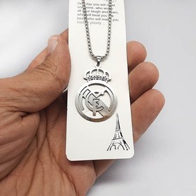 تصویر گردنبند طرح رئال مادرید 