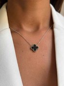 تصویر گردنبند نقره ای ونکلیف تک گل رنگ مشکی 