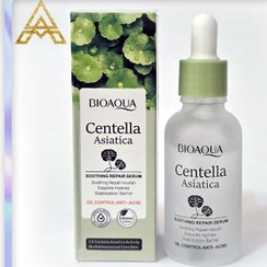 تصویر سرم صورت سنتلا ۳۰ میل ضد جوش و کنترل‌کننده منافذ 