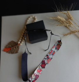 تصویر بند عینک گل glasses strap