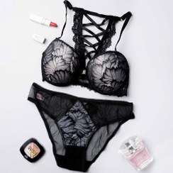 تصویر ست شورت و سوتین اسفنجی پشت مدل‌دار برند EMA 