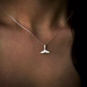 تصویر گردنبند دم وال نقره 