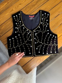 تصویر وست دست دوز یلدا 