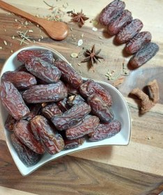 تصویر خرما پیارم درجه یک 