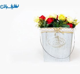 تصویر گلدان دیواری فلزی همراه با گل مصنوعی با ۳۶% تخفیف و 