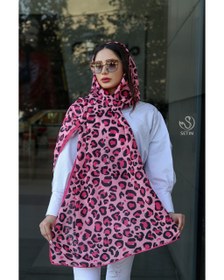 تصویر شال پلنگی صورتی 