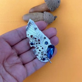 تصویر کد A-217 | گل سینه برگ نقره ای 