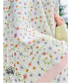 تصویر روسری کرم گل ریز 