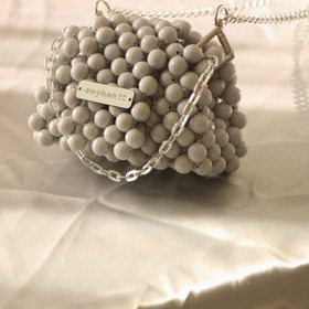 تصویر کیف مرواریدی بروشکا 