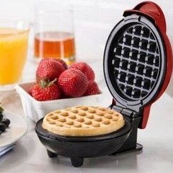 تصویر مینی وافلساز طرح گرد هدیه ولنتاین mini waffle maker gift for valentines