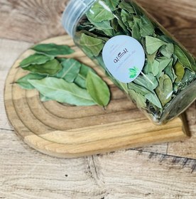 تصویر برگ بو (بِه تَن) 