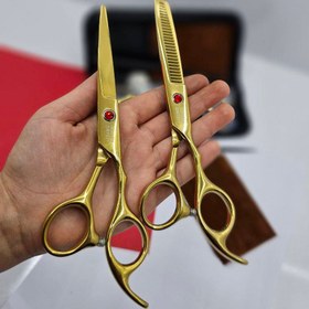 تصویر ست قیچی حرفه ای و فوق‌العاده با کیفیت کوتاهی مو professional and wonderful scissors set with high quality hair cutting