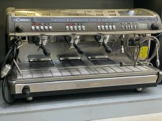 تصویر اسپرسوساز صنعتی جیمبالی مدل M39 سه گروپ 