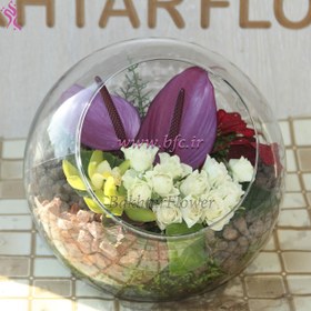 تصویر گلدان شیشه ای با گل 