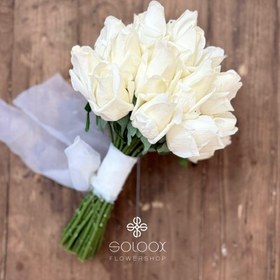 تصویر دسته گل رز غنچه لمسی لوکسی 