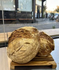 تصویر نان کلاسیک خمیر ترش (نان حجیم با آرد کامل) 