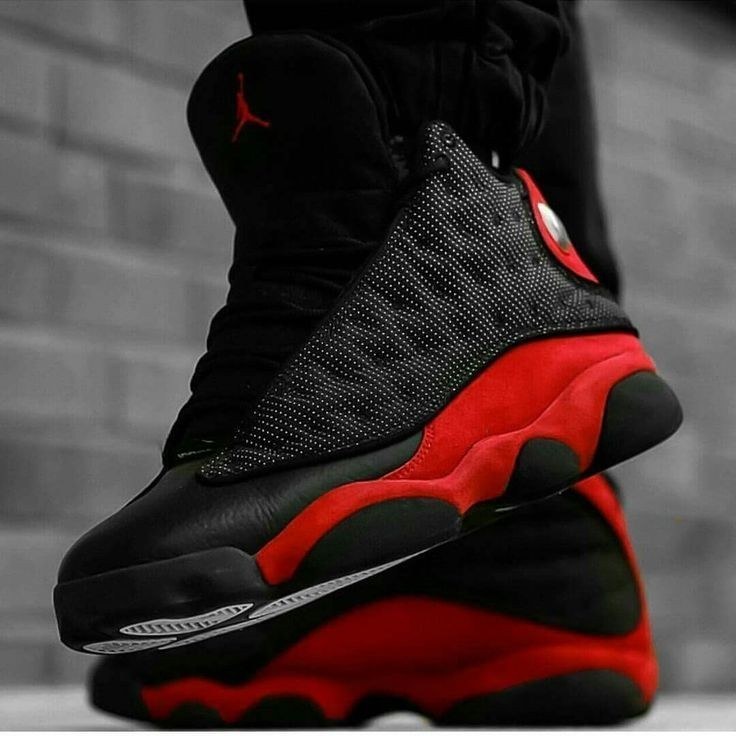 Jordan 13 hotsell rouge et noir