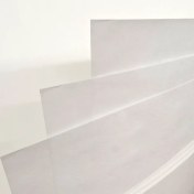 تصویر کاغذ پوستی روسی ۴۰ گرم کاغذ پوستی 100 * 70 وa3روسی 40 گرم مناسب برای ساخت و انتقال الگو امکان رسم و اصلاح خطوط دوخت با دقت بالا مناسب کارگاه‌های دوخت و مراکز طراحی مد