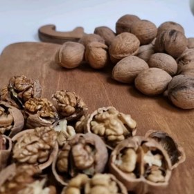 تصویر گردوی درجه ۲ مغز قهوه ای خریدگردوی درجه دو مغز قهوه ای مراغه از خشکبار آلارسان