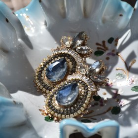 تصویر گوشواره دودمان (خاکستری) 