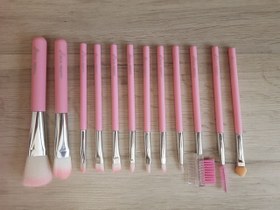 تصویر ست براش 12 تکه کارتی هلو کیتی Hello Kitty Brush Set 12pcs