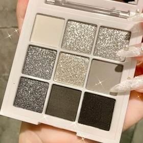 تصویر Azonee Black White Smokey Eyeshadow Palette, 9 Colors Matte Glitter Eyeshadow Makeup Palette Silver Gray Eye Shadow for Girls and Women, with Prism Mirror 