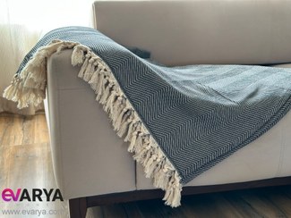 تصویر شال مبل منگوله دار Viaden ابعاد ۲۳۰×۱۷۰ رنگ مشکی 