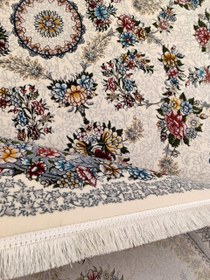 تصویر فرش طرح لاویا کرم 