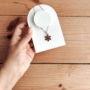 تصویر شیپ عکاسی | استند گردنبند گنبدی 