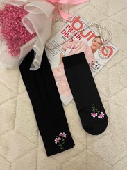 تصویر ست جوراب و ساق دست نقاشی شده و نگین دار 